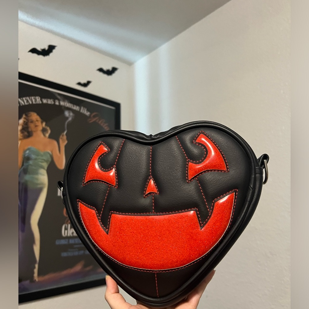 New Love pain and stitches heart bag